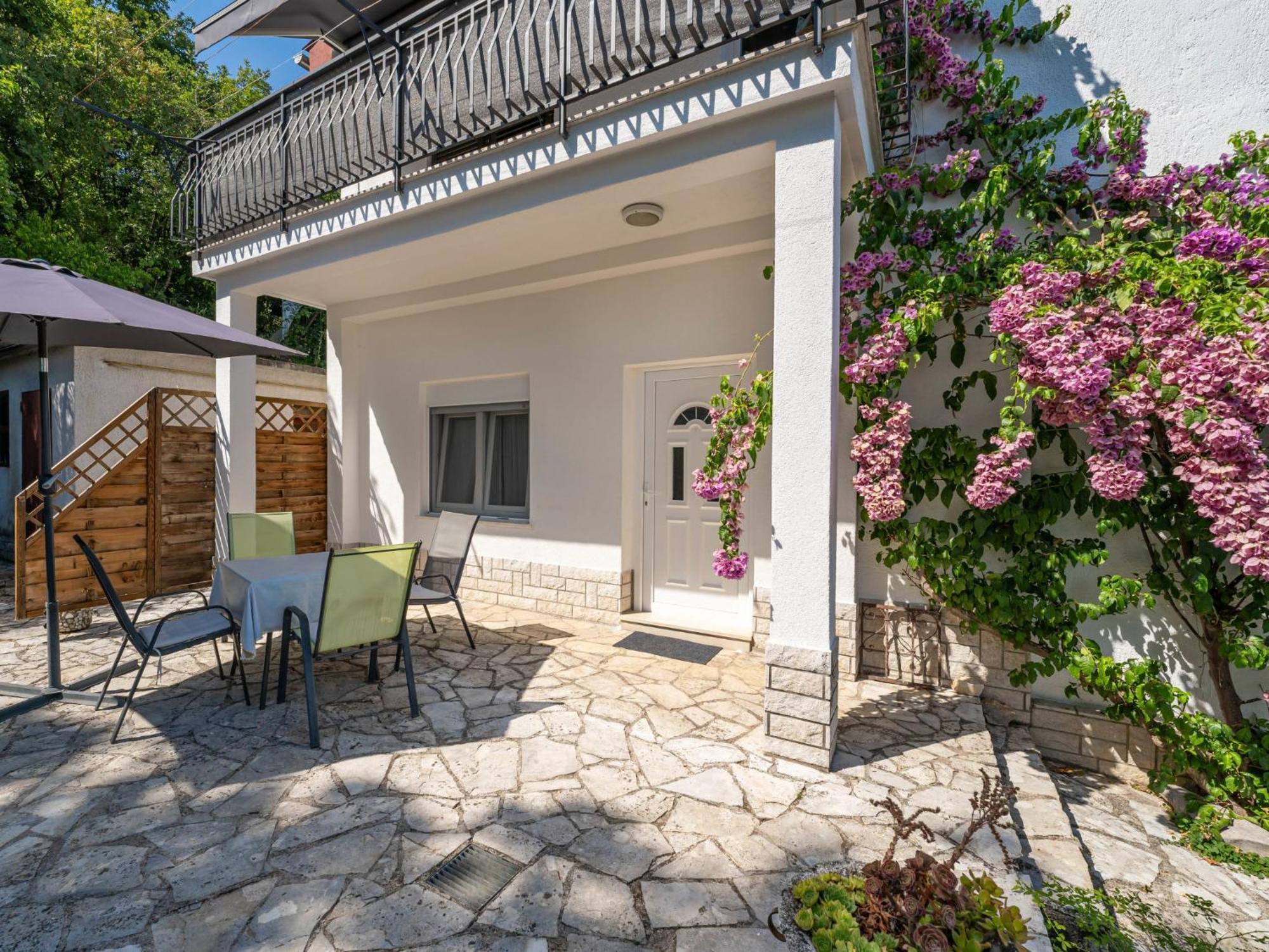 Apartment Emil By Interhome Lovran Exterior photo